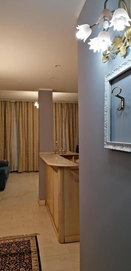 Mercanti Apts Via Passarella *