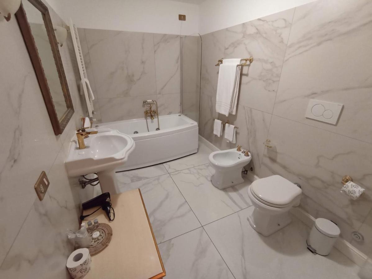 Mercanti Apts Via Passarella Apartamento Milán
