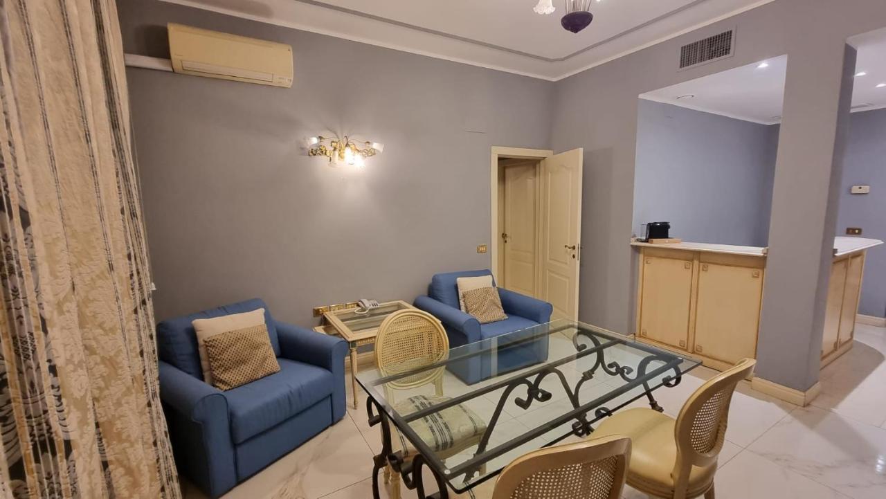 Mercanti Apts Via Passarella *